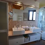 Domus Viola In Vicino Al Di Lägenhet Albiolo