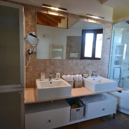 Domus Viola In Vicino Al Di Appartamento Albiolo